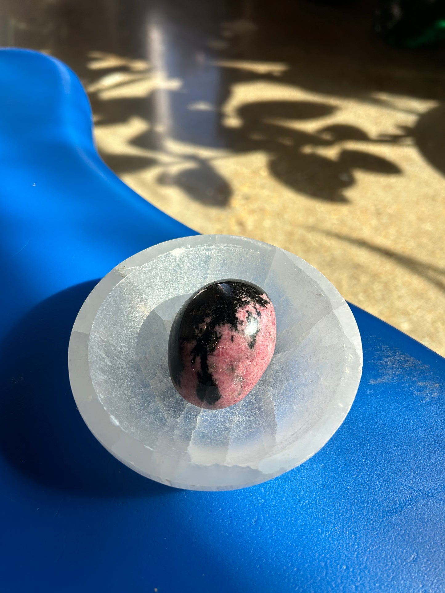 Rhodonite Palm Stone
