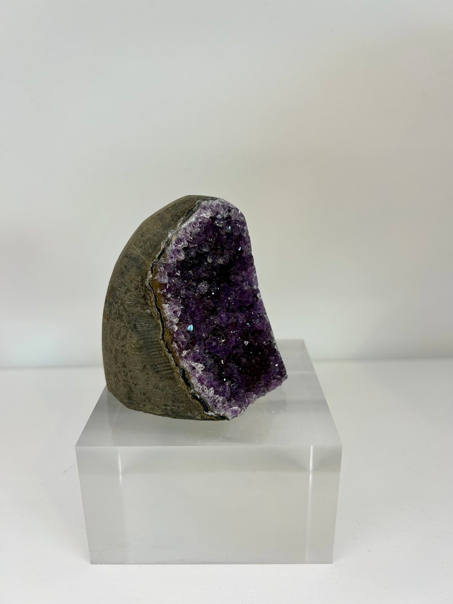 Amethyst Cut Base AC15