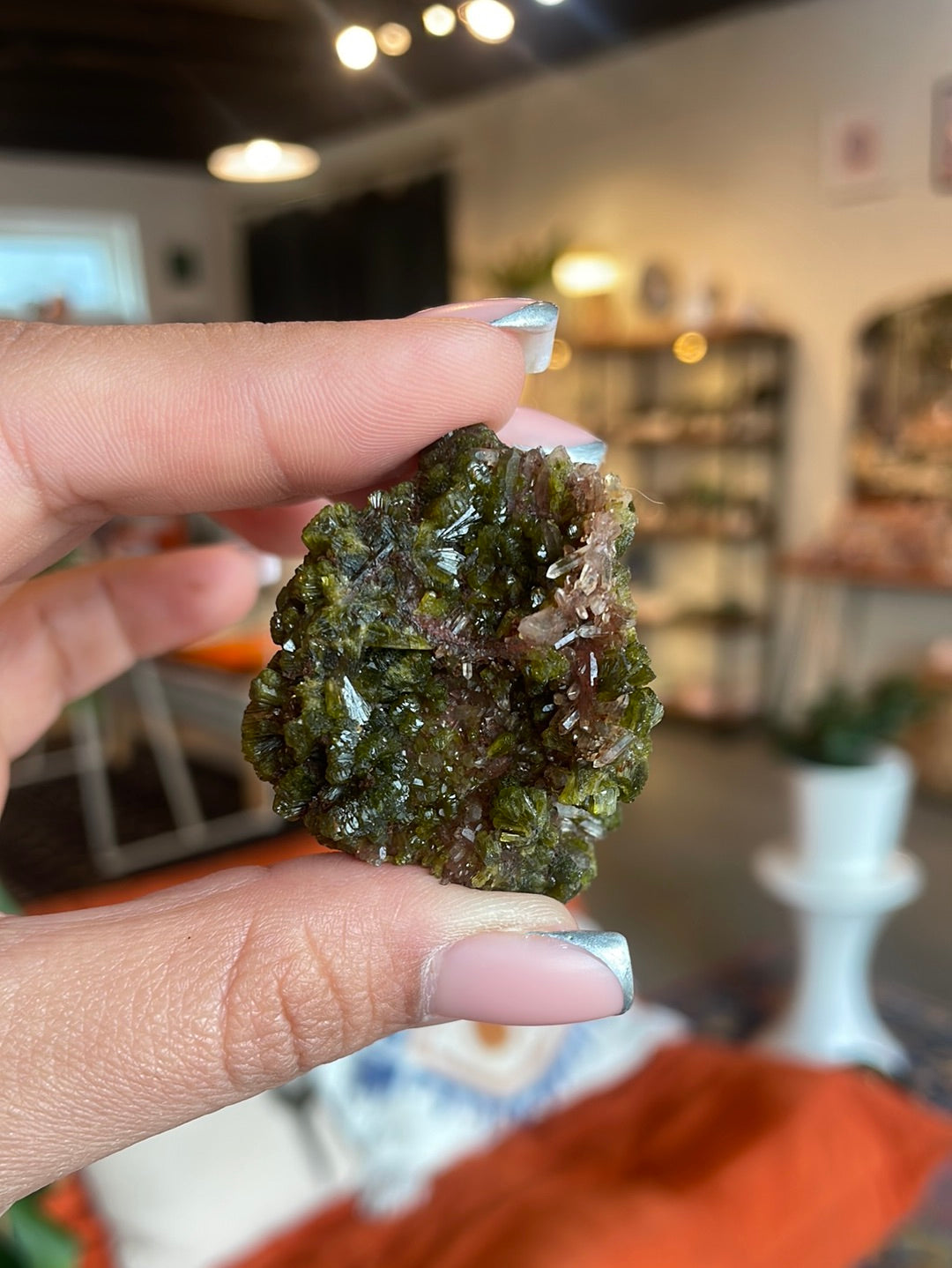 Small High Grade Moroccan epidote – MEP03