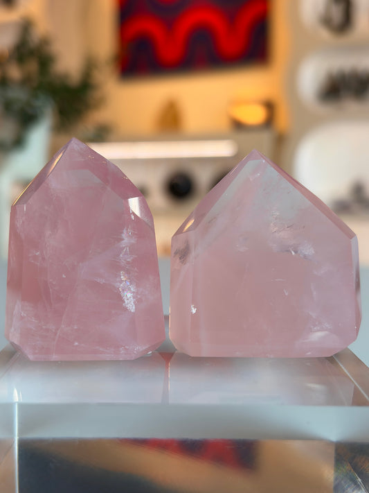 Mini Rose Quartz Tower - MRT 1