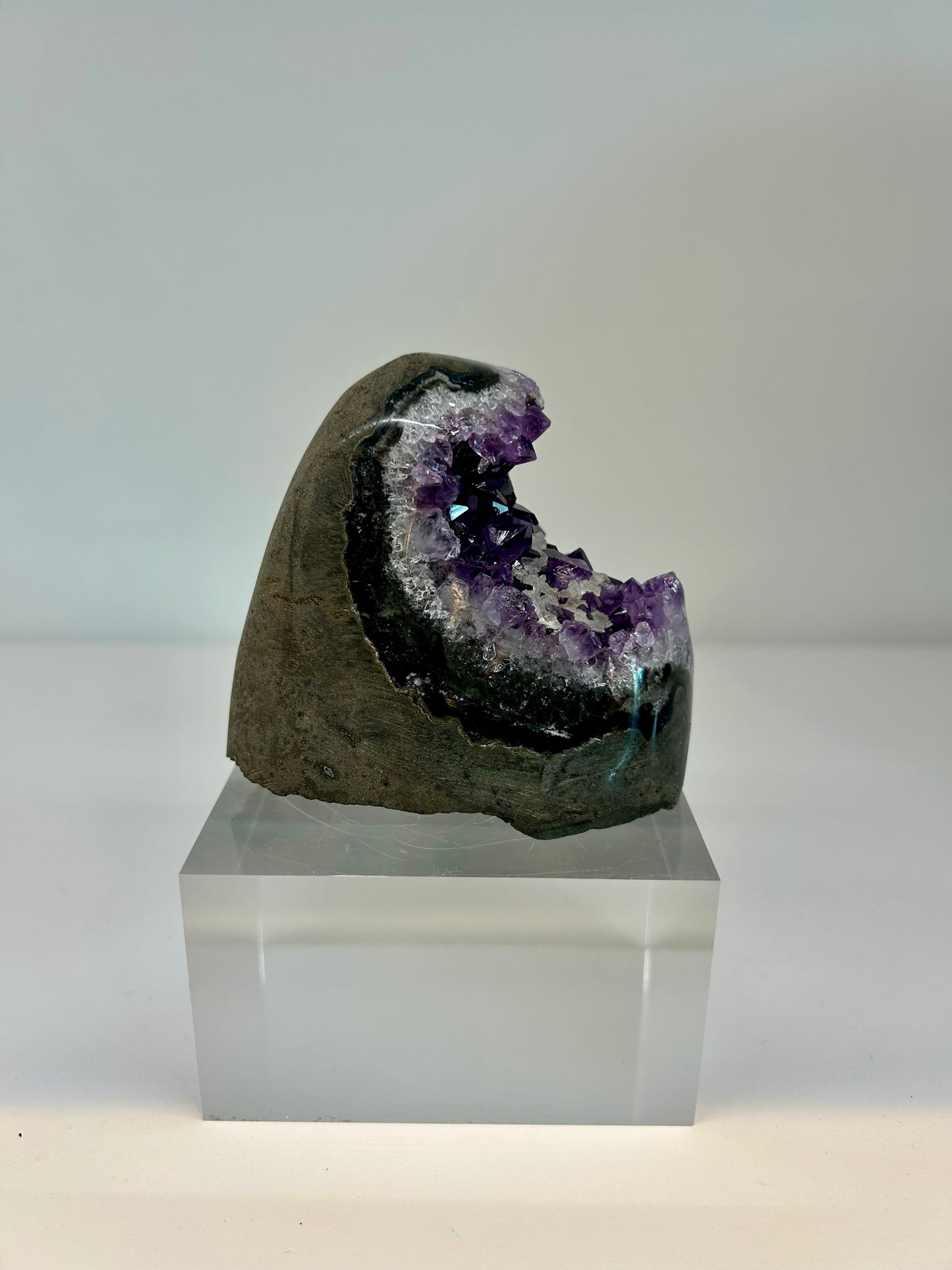 Amethyst Cut Base AC17