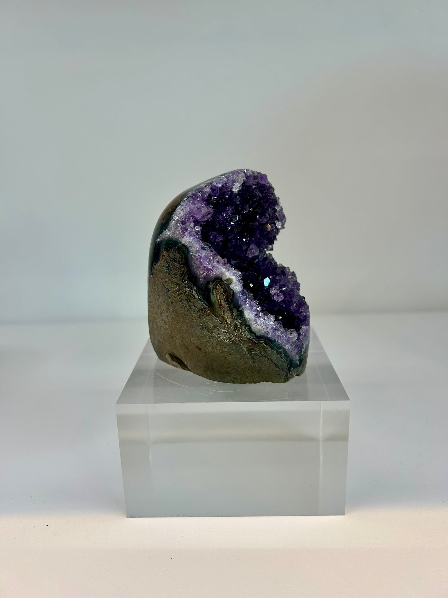 Amethyst Cut Base AC16