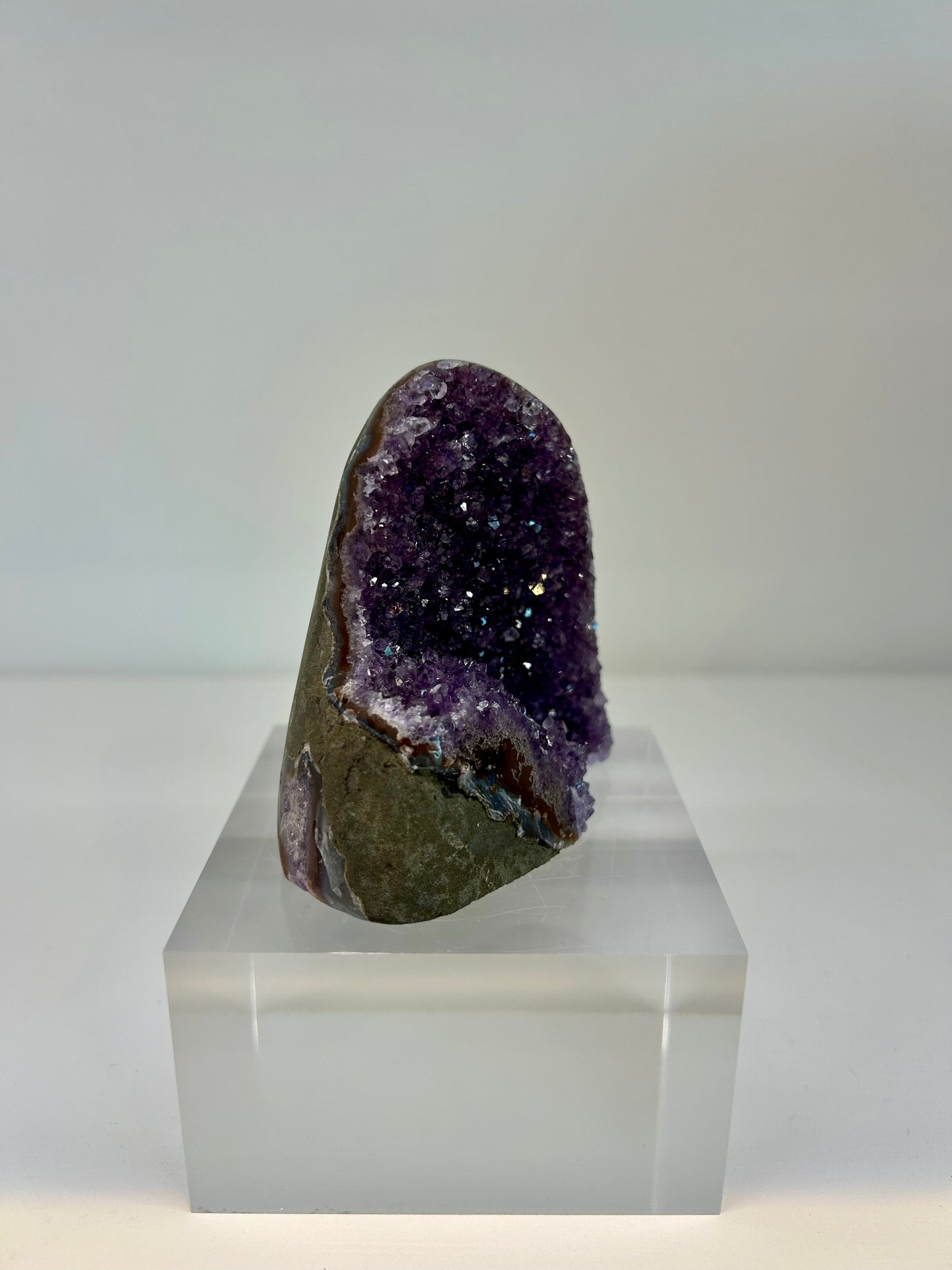 Amethyst Cut Base AC18