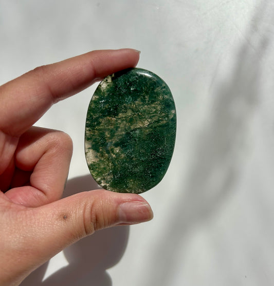 Moss Agate Palm Stone