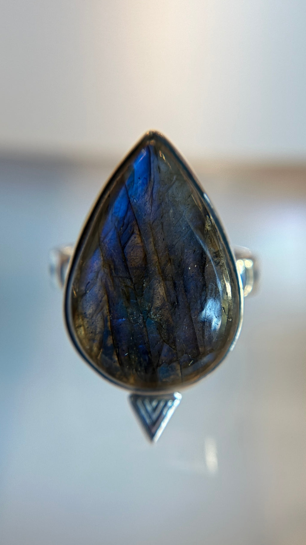 Sterling Silver labradorite Size 8