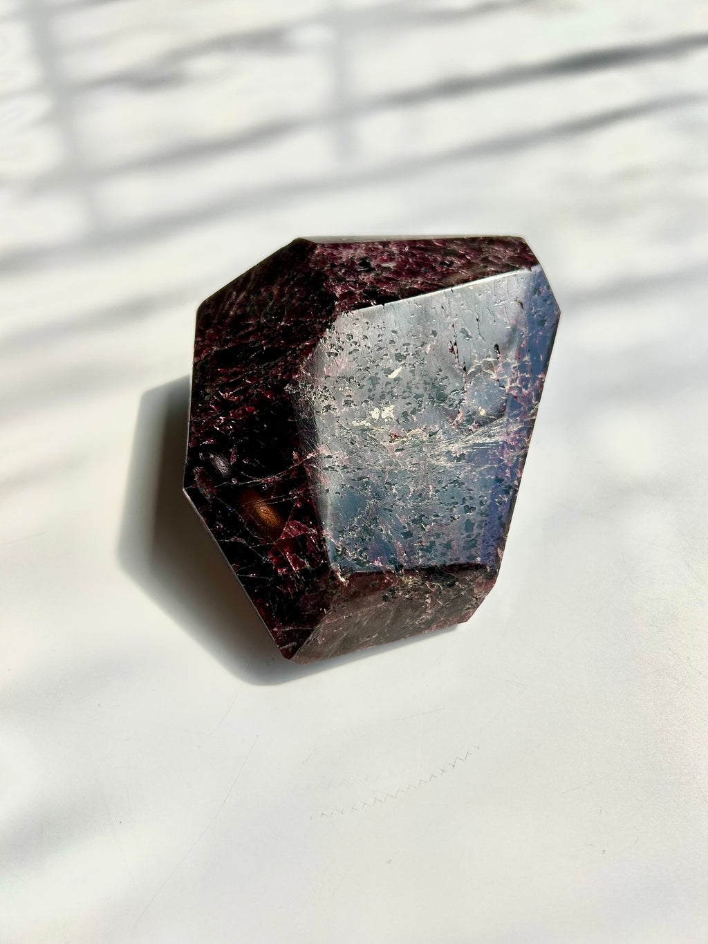Rhodolite Garnet G25
