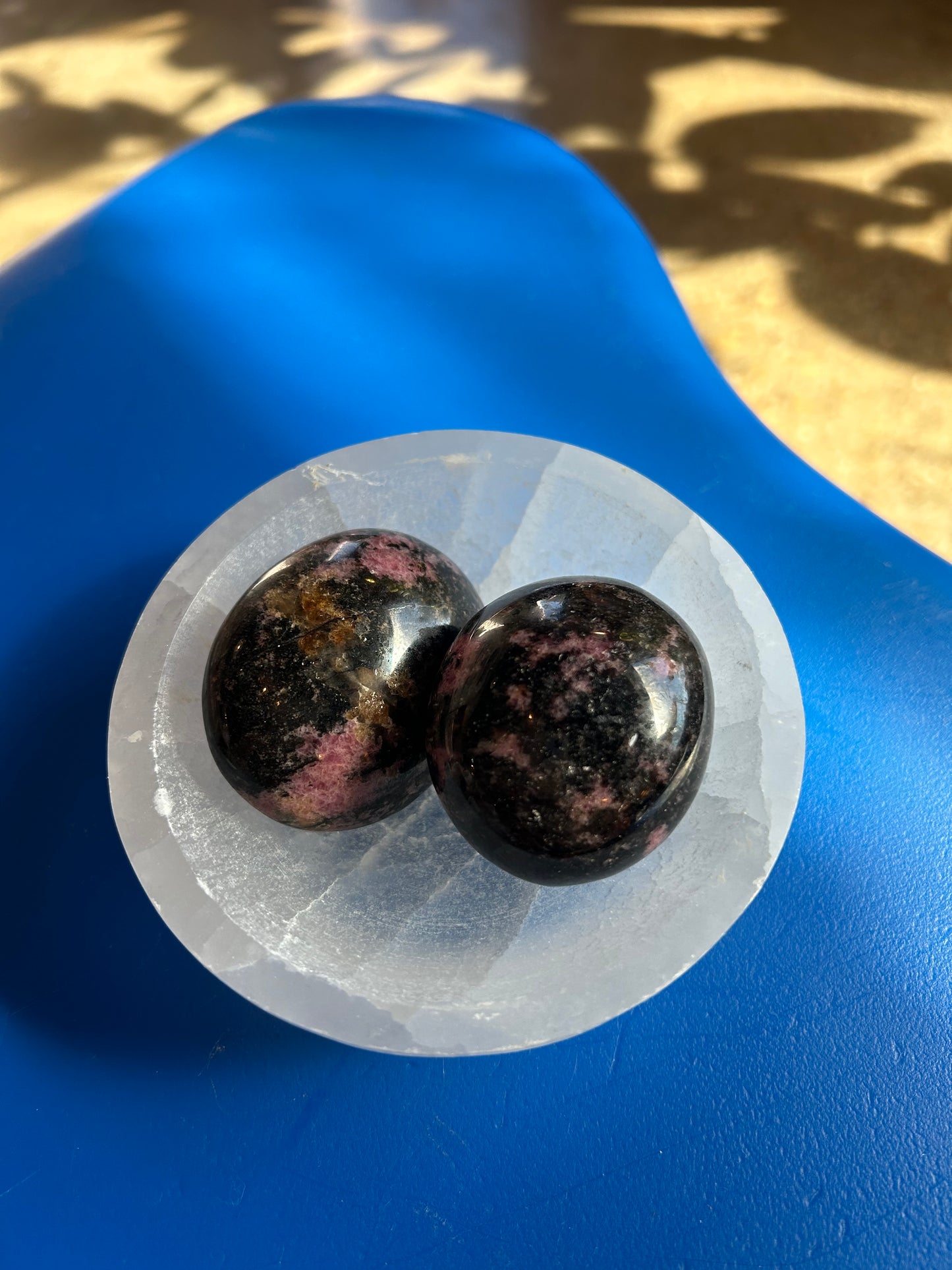 Rhodonite Palm Stone