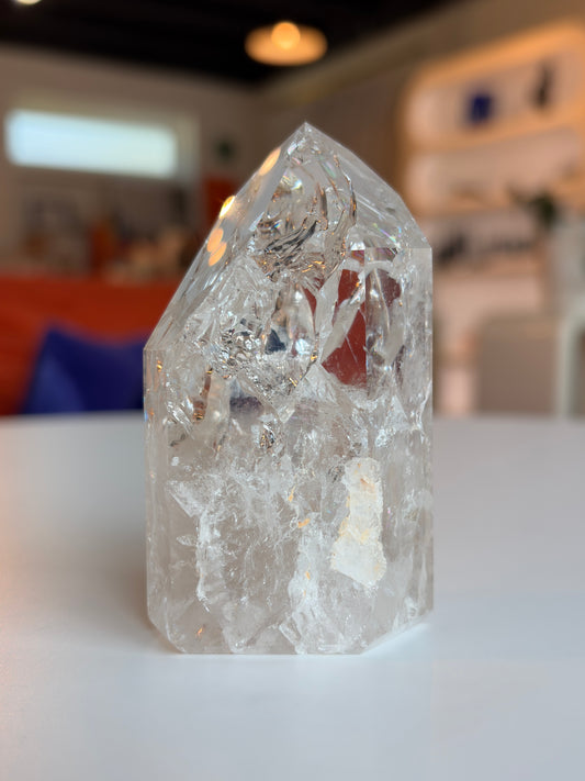 Brazilian Crackle Quartz Tower CQ06