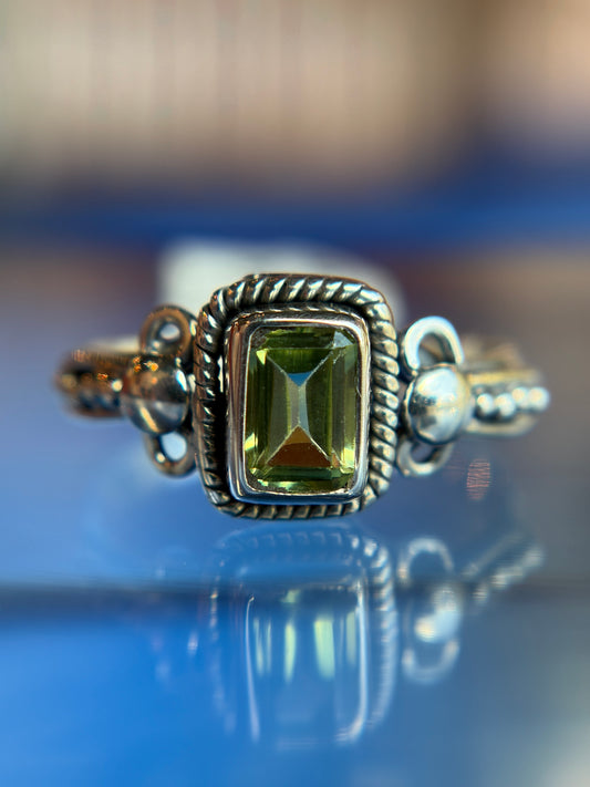 Peridot Ring Sterling Silver