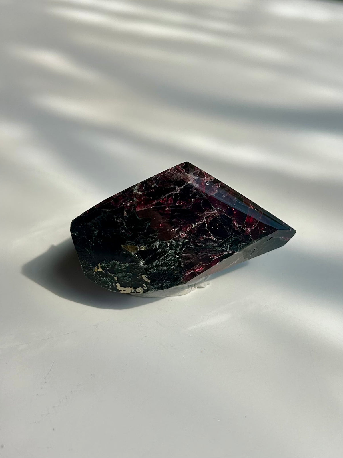 Rhodolite Garnet G23