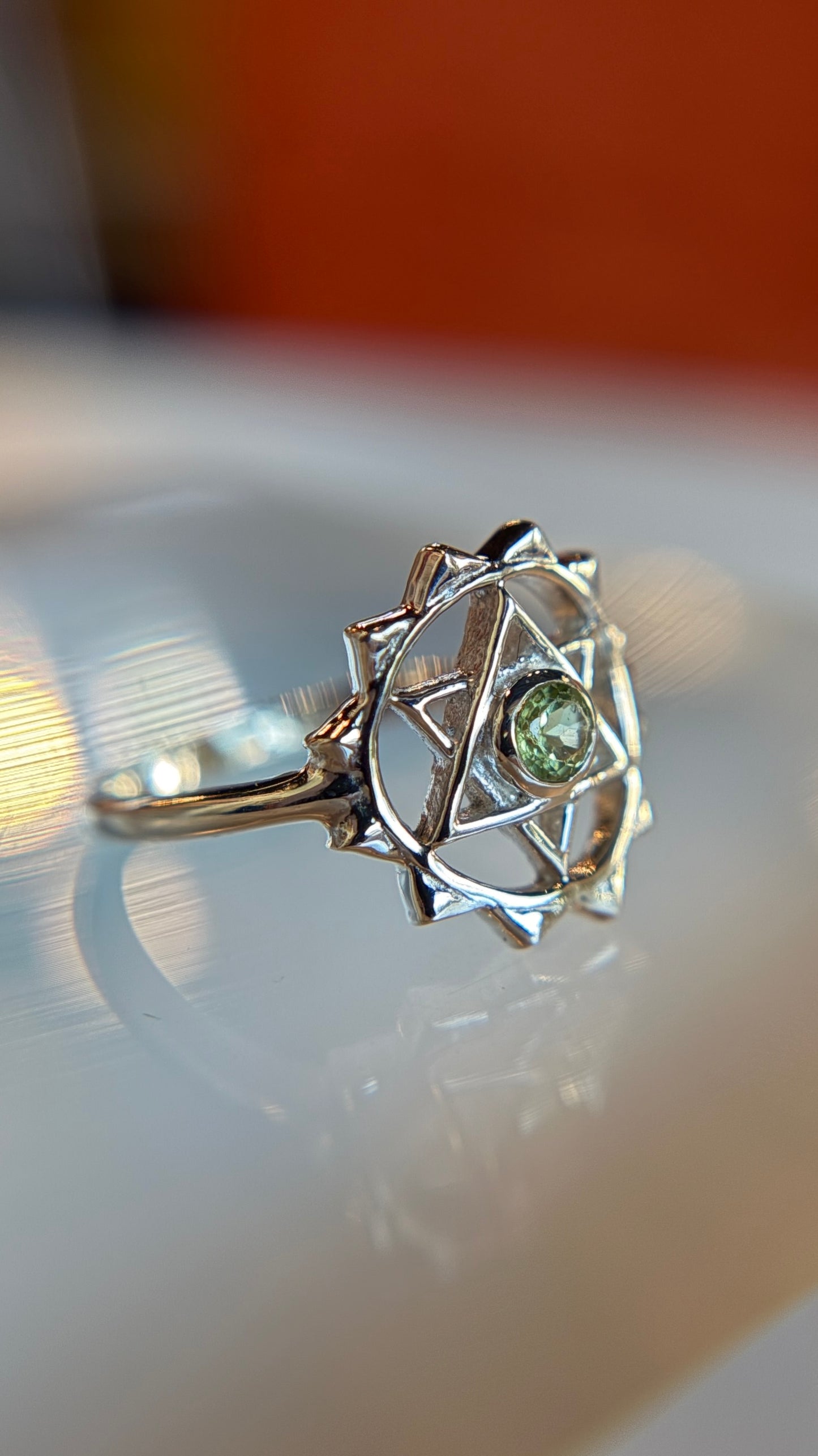 Sterling Silver Heart Chakra Peridot Ring Size 7