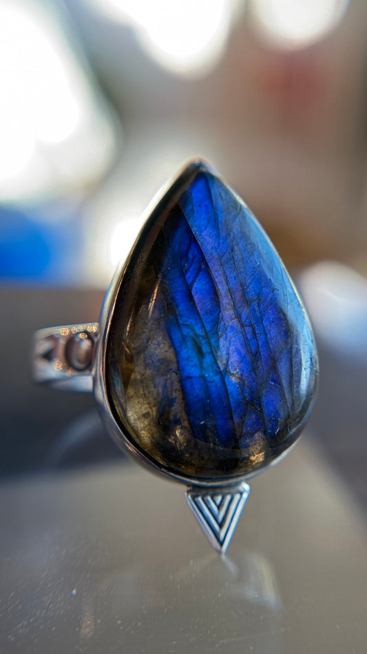 Sterling Silver labradorite Size 8