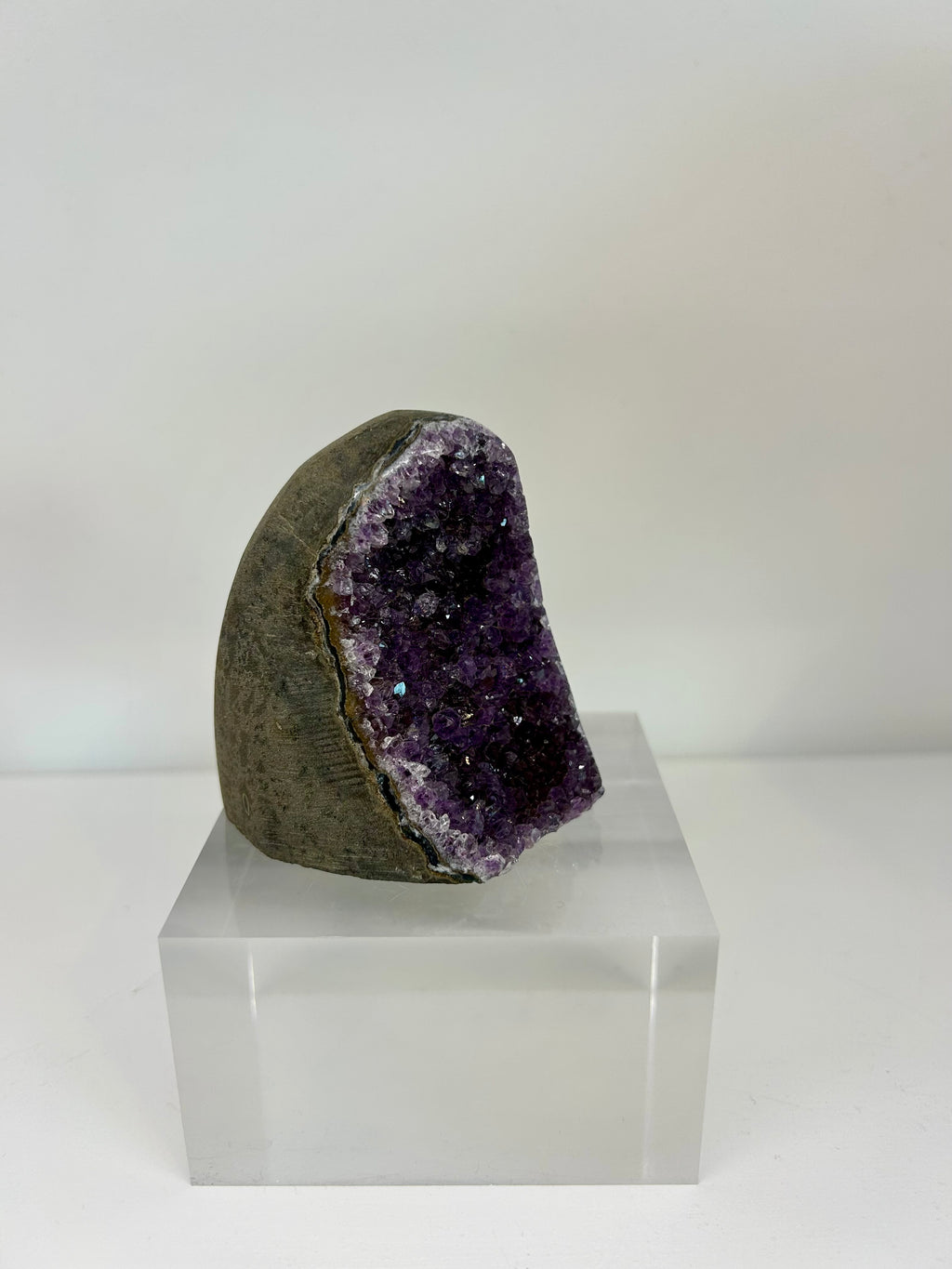 Amethyst Cut Base AC15