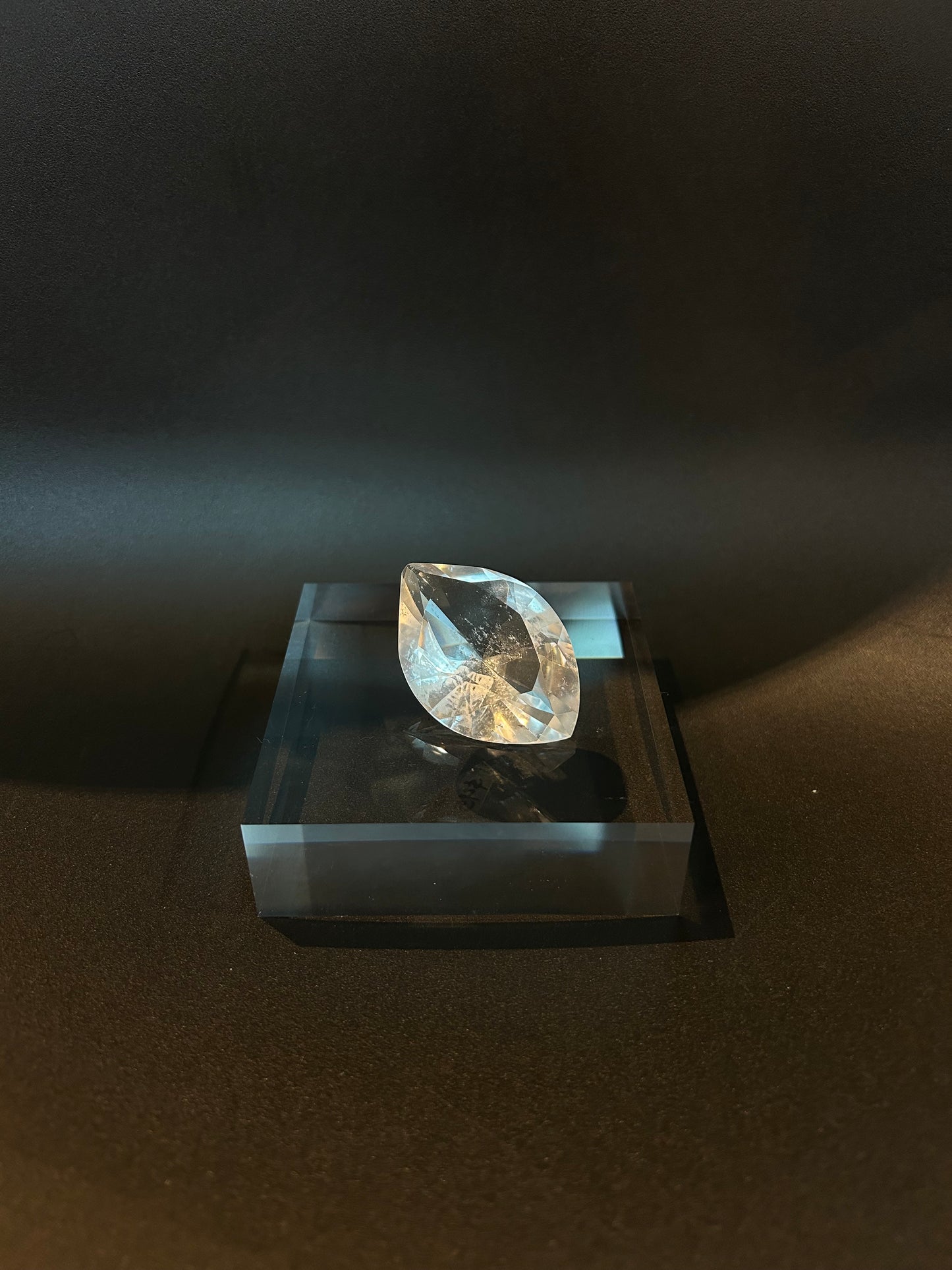 Diamond Cut Clear Quartz :DQ6
