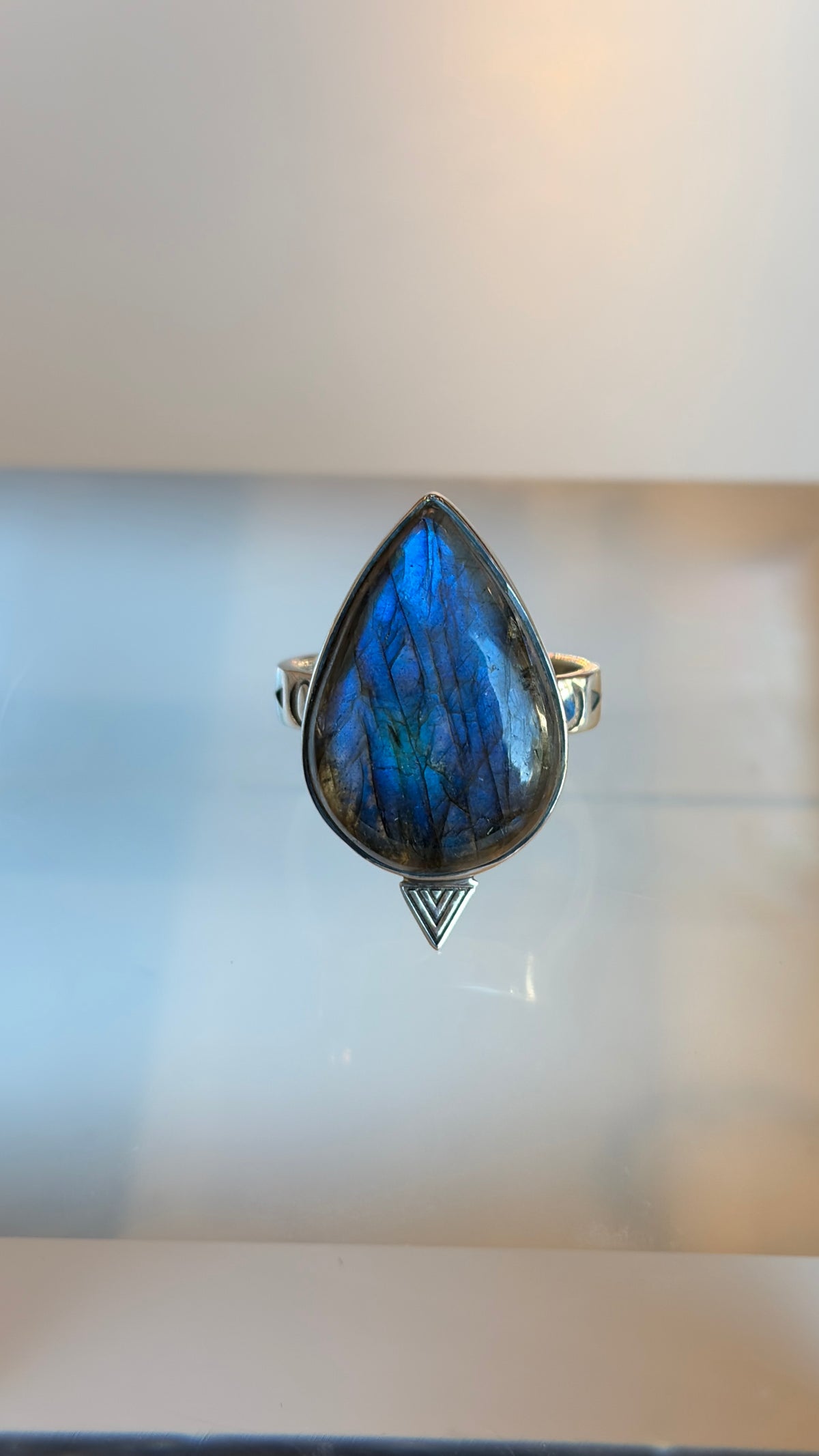 Sterling Silver labradorite Size 8