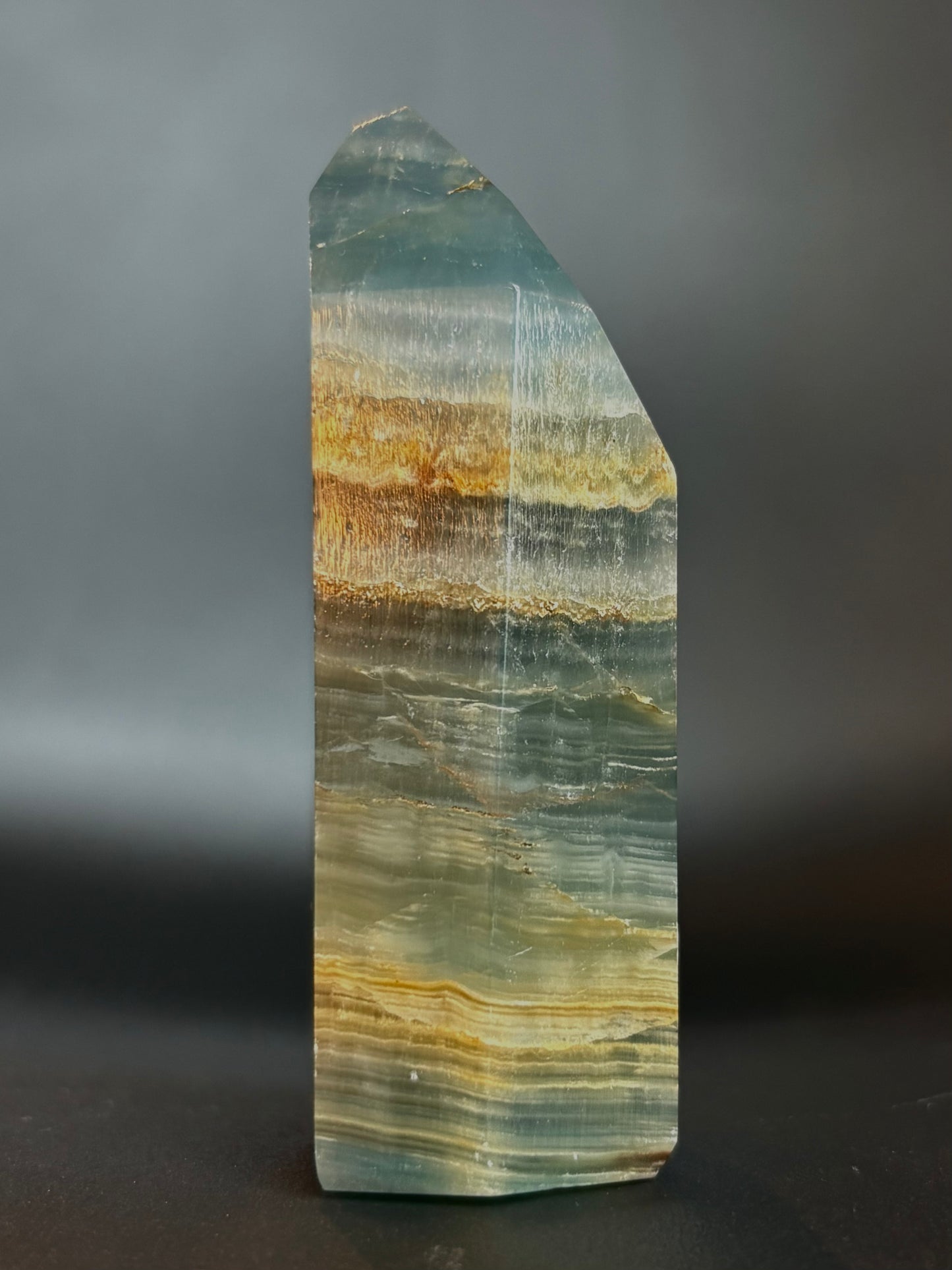 Brazilian Blue Onyx Tower : BOT04