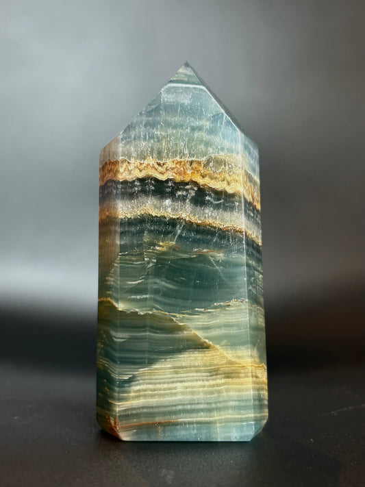 Brazilian Blue Onyx Tower : BOT04