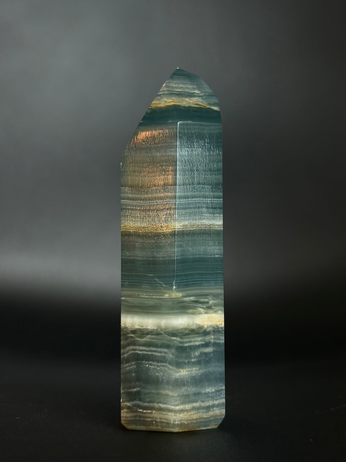 Brazilian Blue Onyx Tower : BOT09