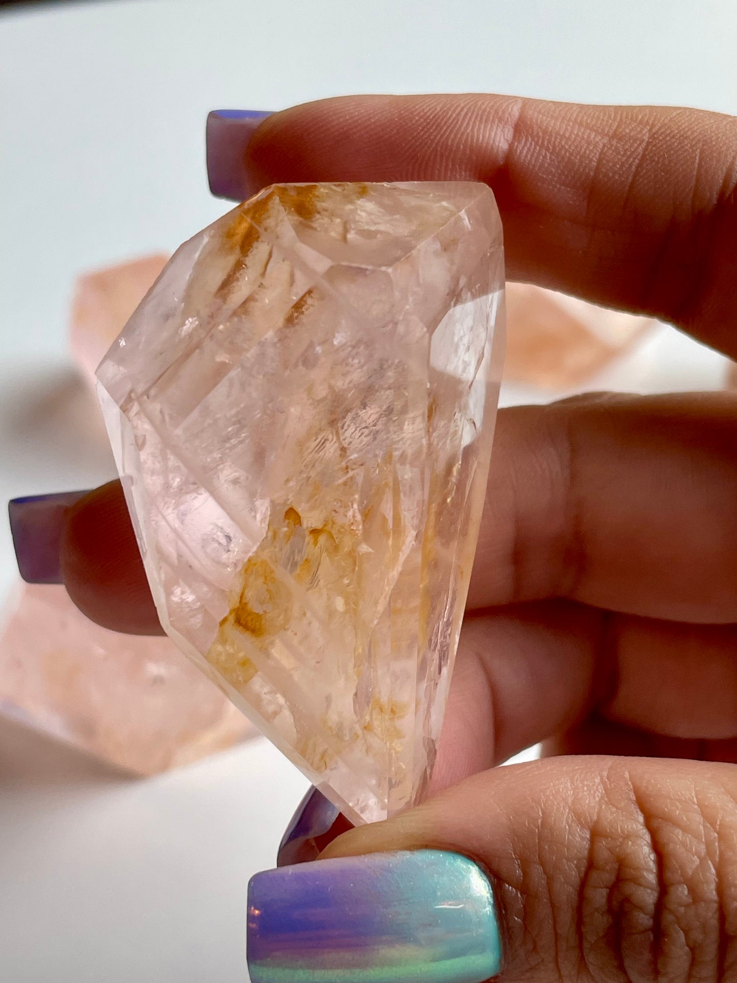 Rose quartz with golden healer – GHRQ06