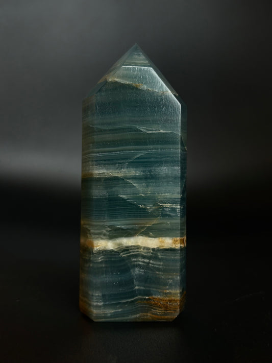 Brazilian Blue Onyx Tower : BOT09