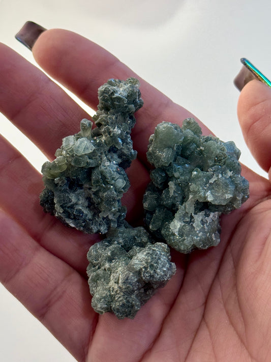 Small Prehnite and epidote clusters