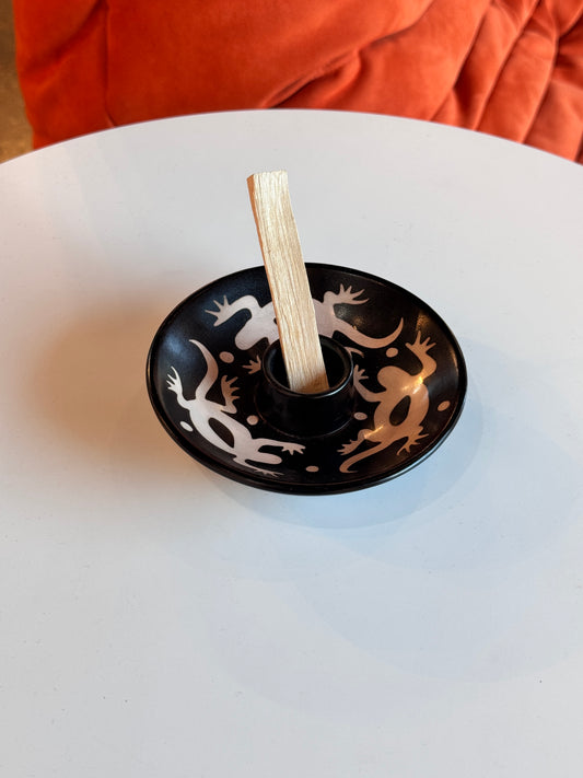 Chulucanes Ceramics Gecko Palo Santo Buner