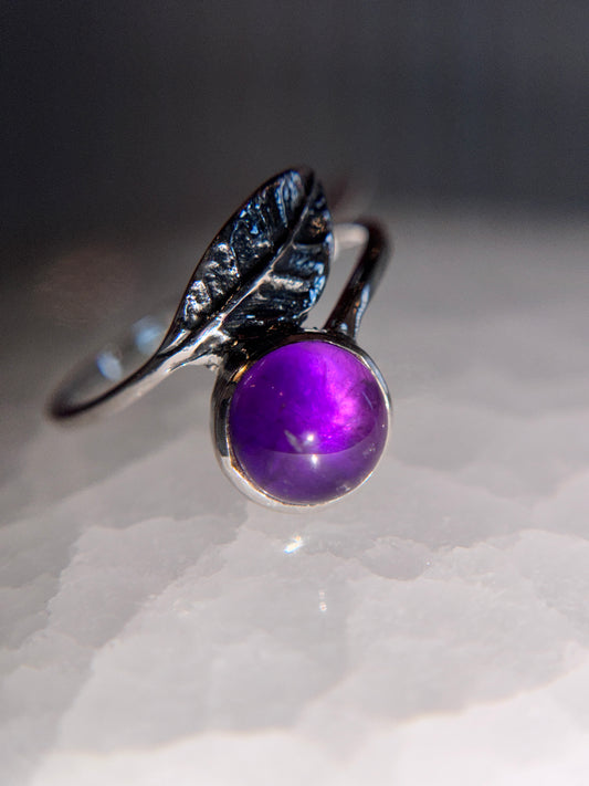 Amethyst Size 9 | Sterling Silver .925