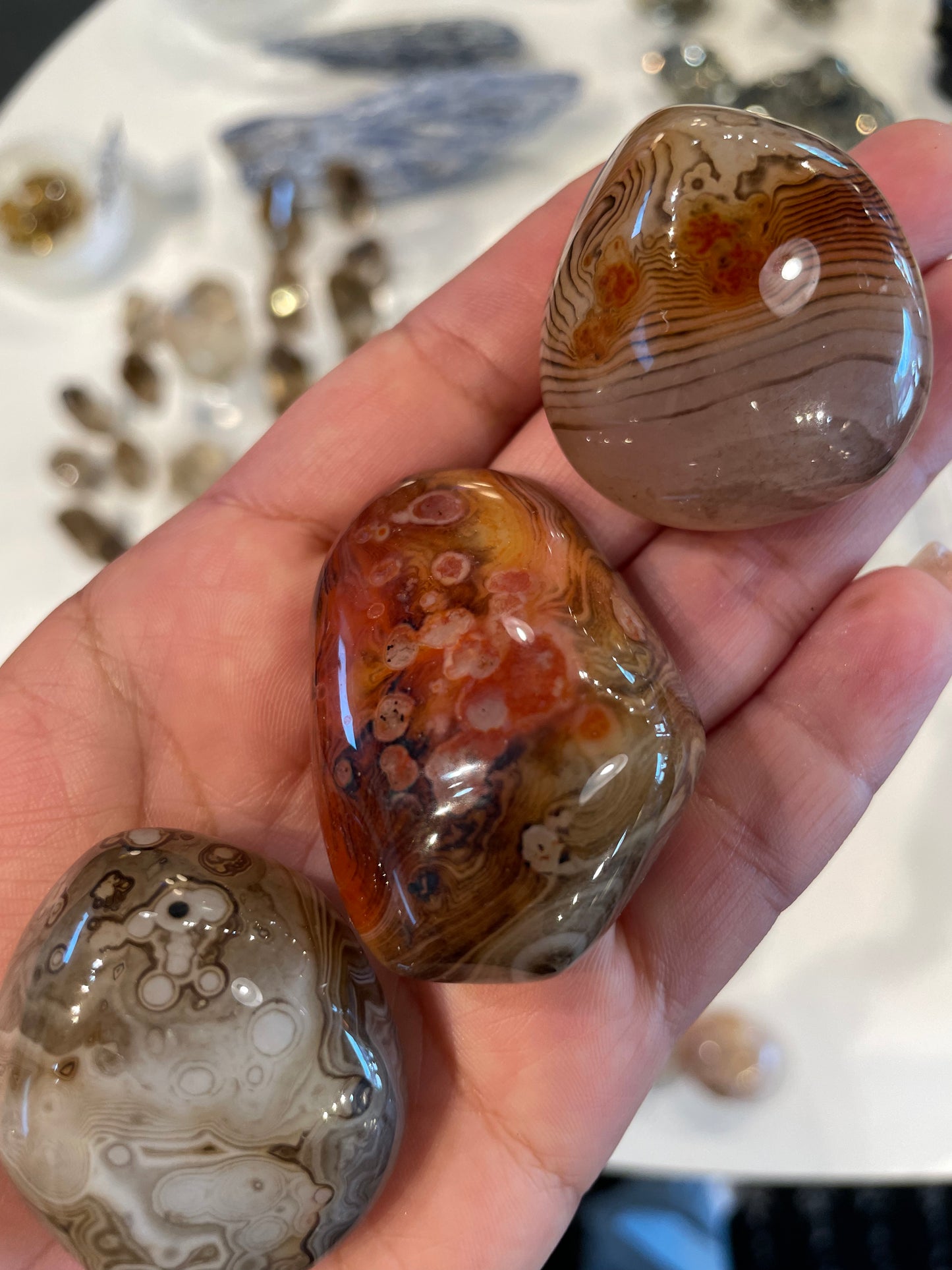 Medium Moroccan Seam Agate Tumbled Crystals