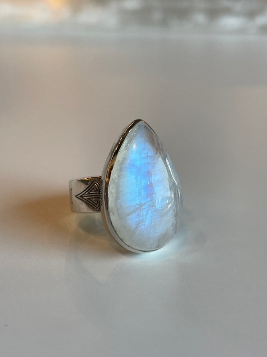 Moonstone Ring - size 7 - #1210